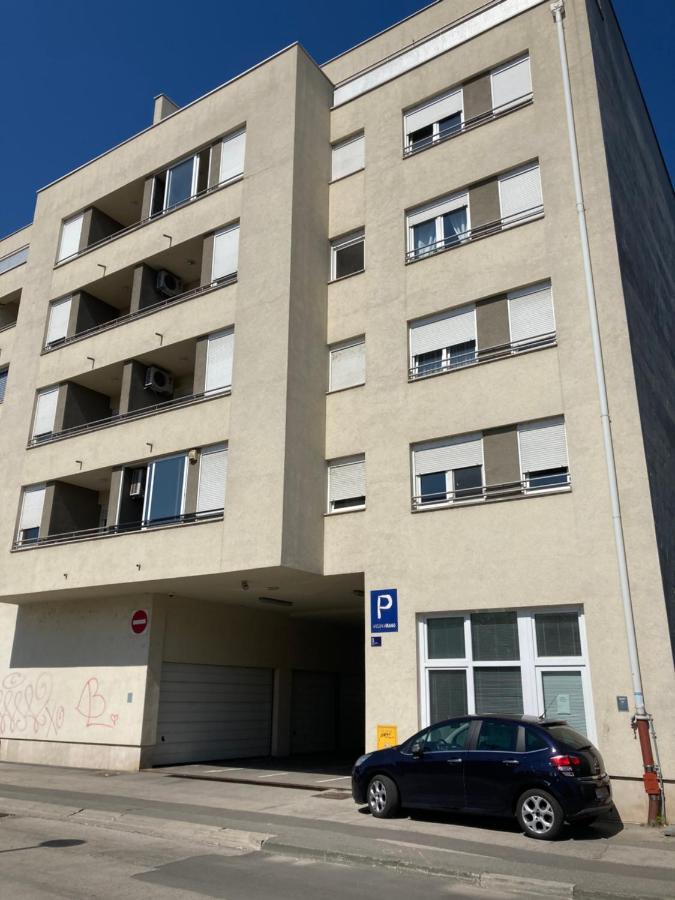 Apartment Maris - Free Parking Zagreb Eksteriør bilde